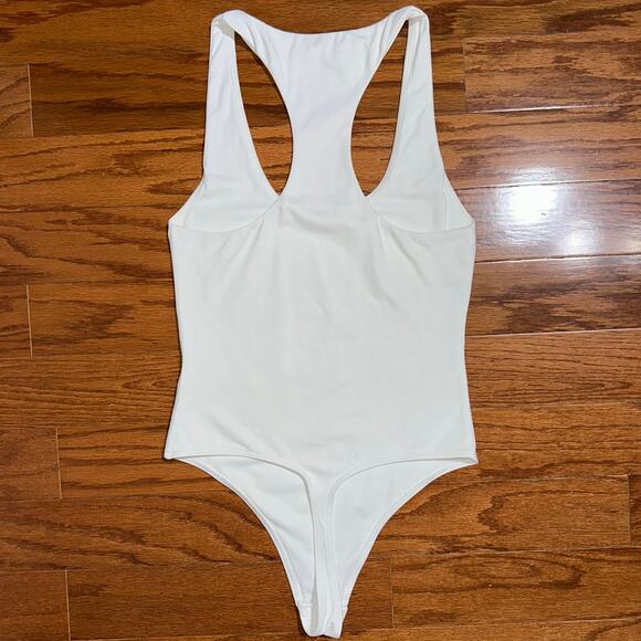 Aritzia Babaton White Contour Racer Bodysuit Size Small - Picture 13 of 15